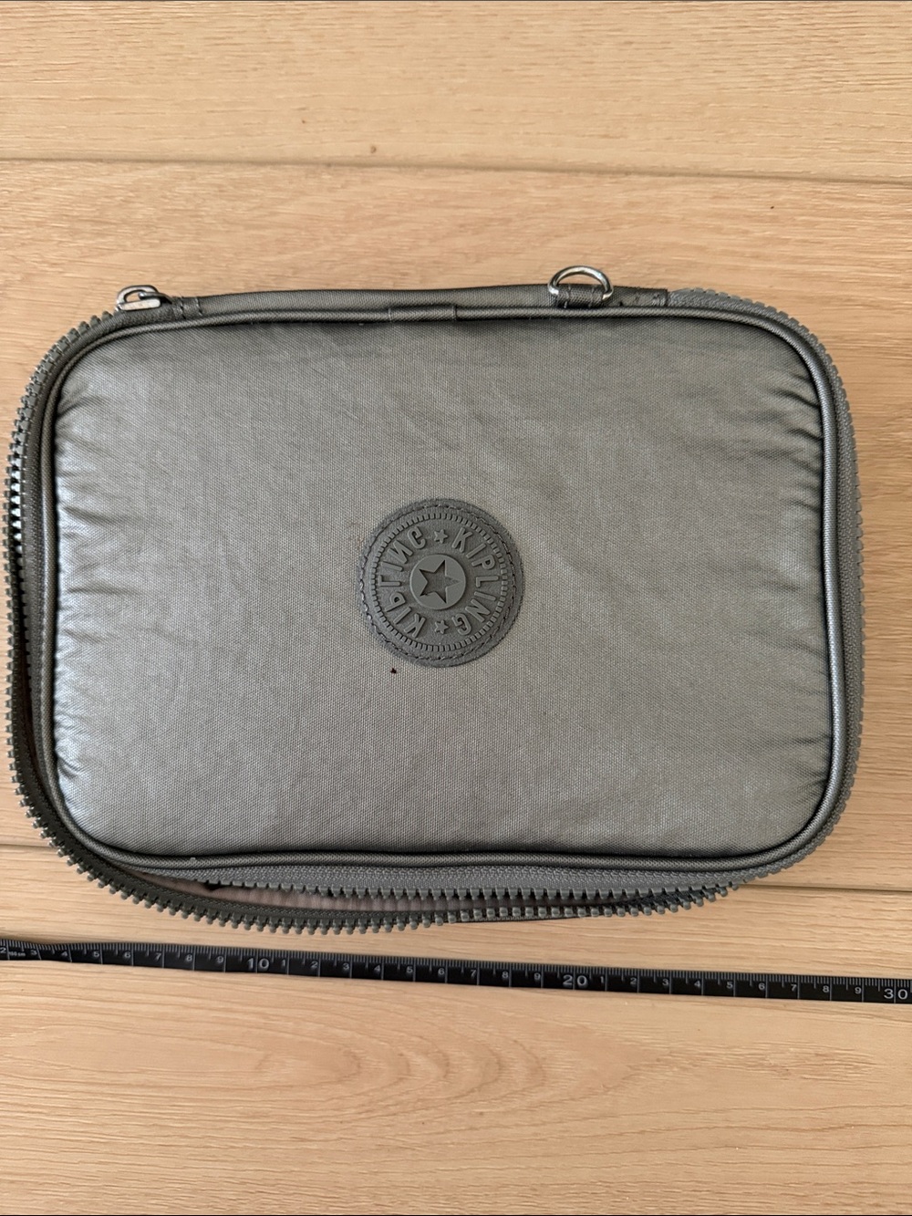 Kipling Metallic Gray Zip Make-up case